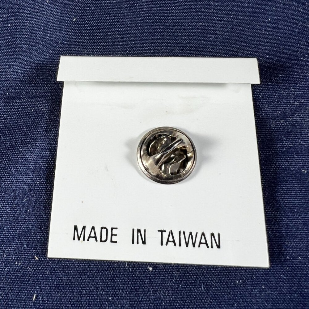Nintendo Power Team Power Pin Collectible - Official Welcome To The Ranks - Picture 2 of 2